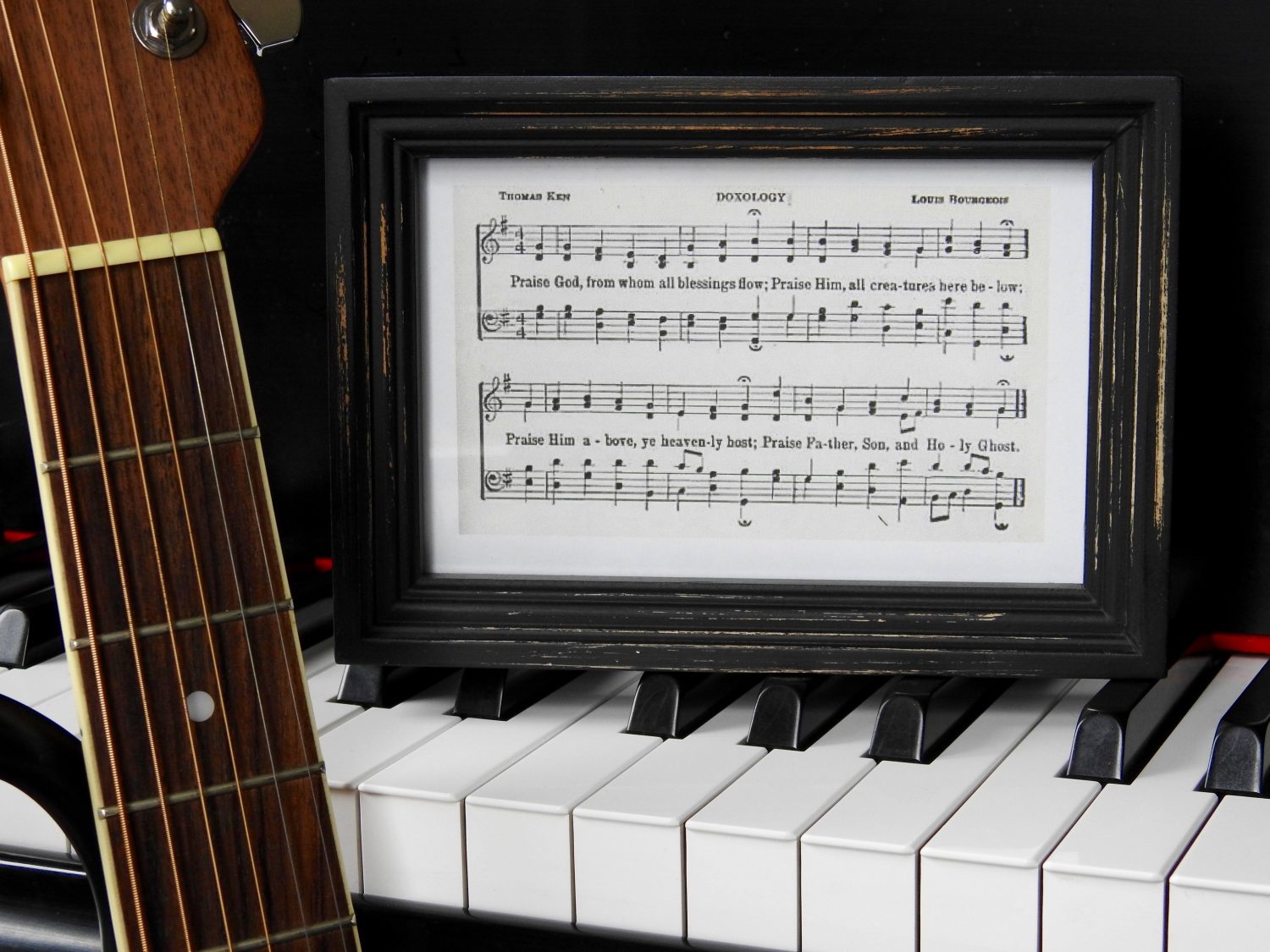Praise and Worship go hand in hand, but they are different